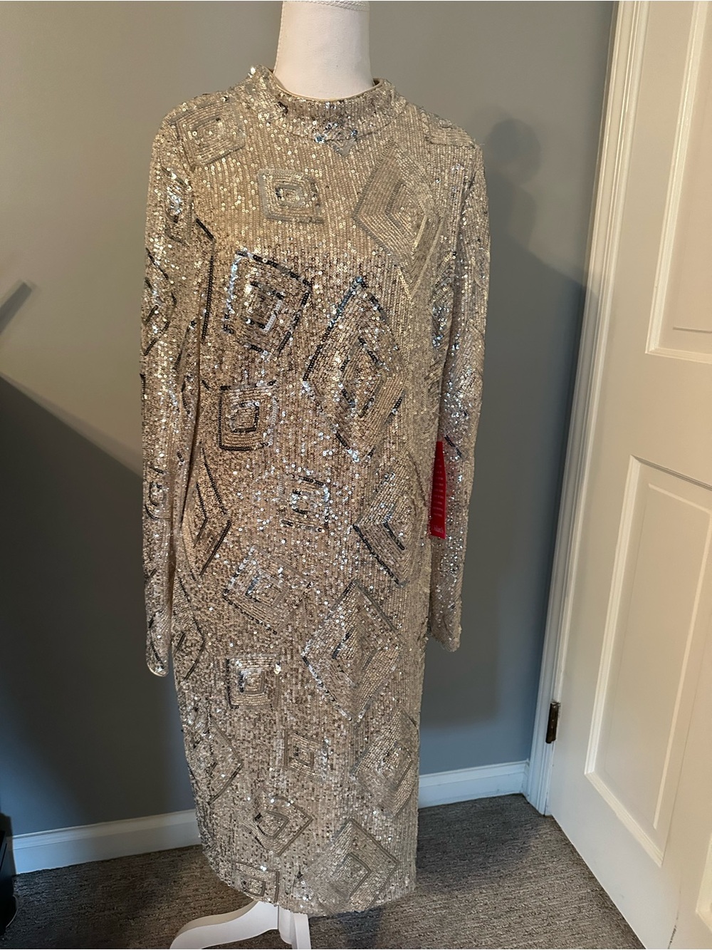 Eliza J Silver Sequin Geometric Long Sleeve Dress